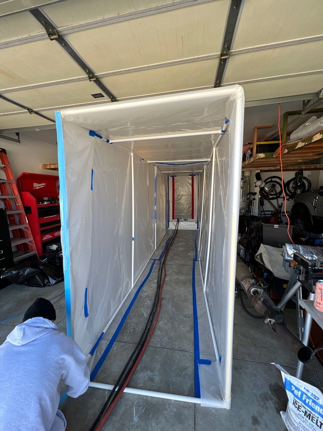 Building Mold Containment
