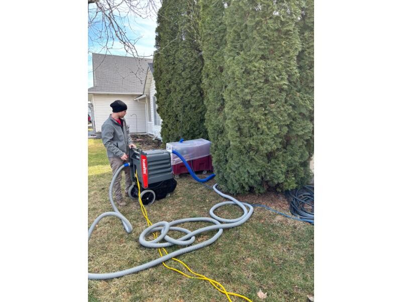 Pump crawlspace